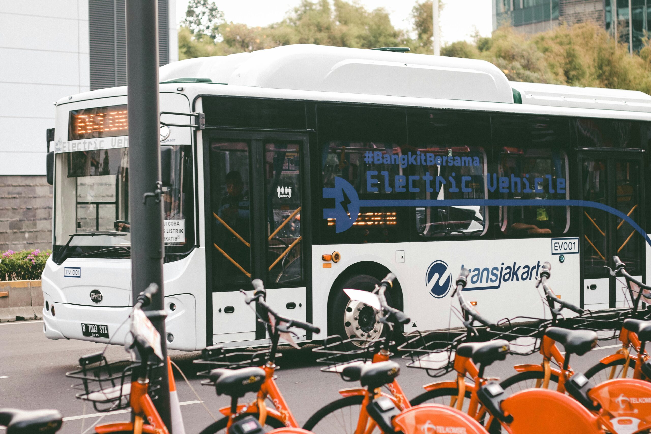 bus listrik