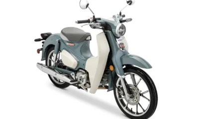 Tampilan terbaru Honda Super Cub C125 Pearl Cadet Grey