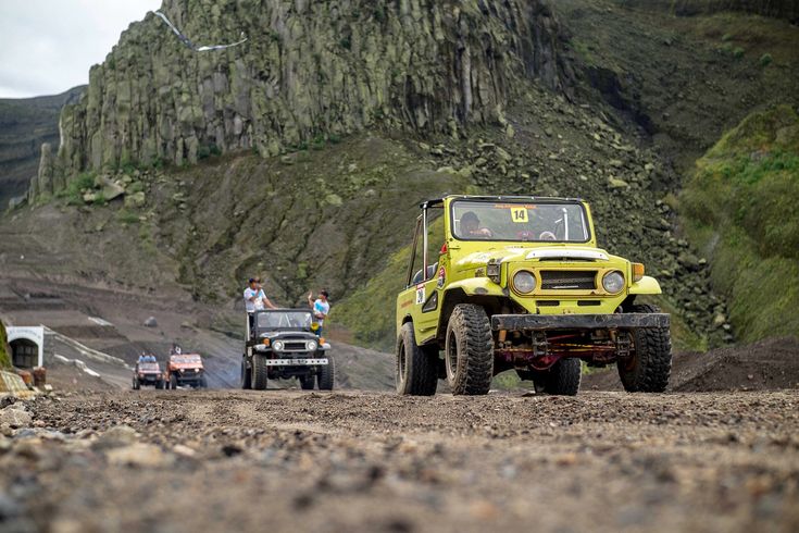 Menyusuri Kawah Gunung Kelud Dengan Offroad