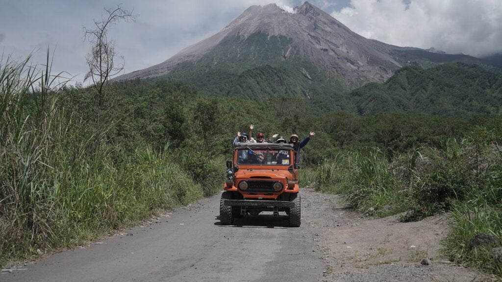 Menyusuri lokasi offroad Meralj