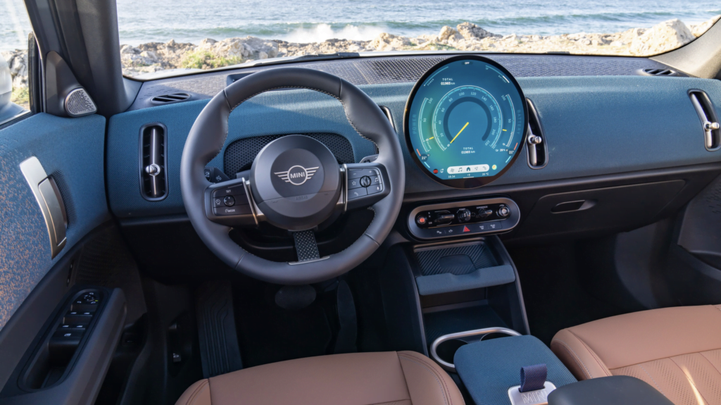 All new electric mini countryman dashboard