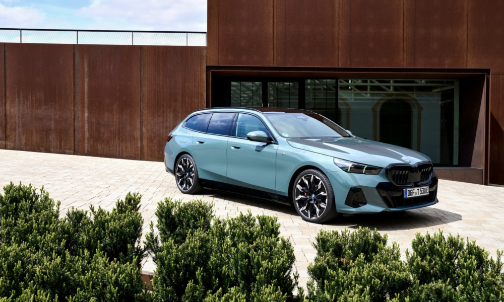 Peluncuran BMW i5 Touring di Indonesia