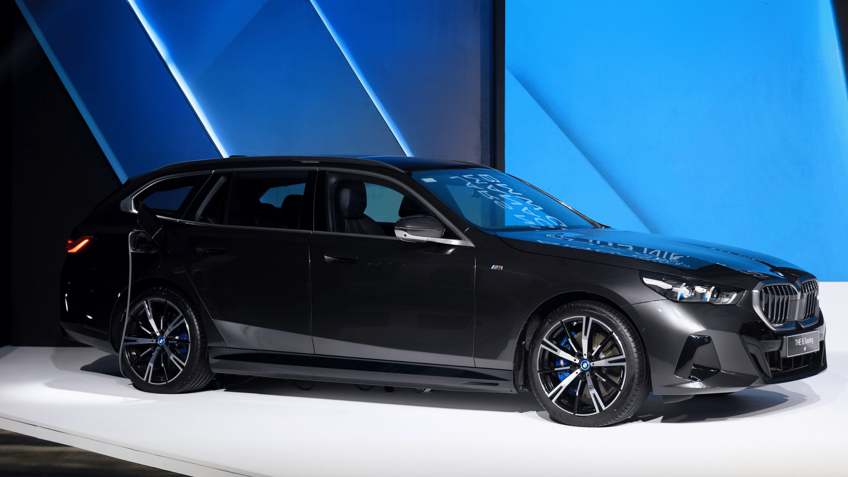 Peluncuran BMW i5 Touring Indonesia