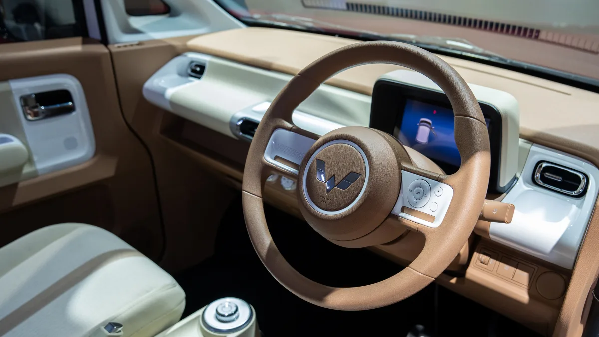 Wuling New Air ev dan New Cloud EV Launching di IIMS 2025 - Halotomotif
