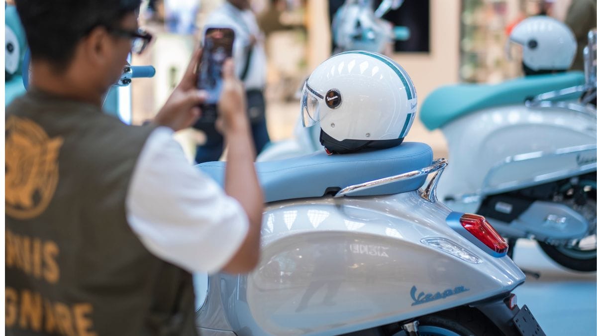 Vespa Primavera S warna baru
